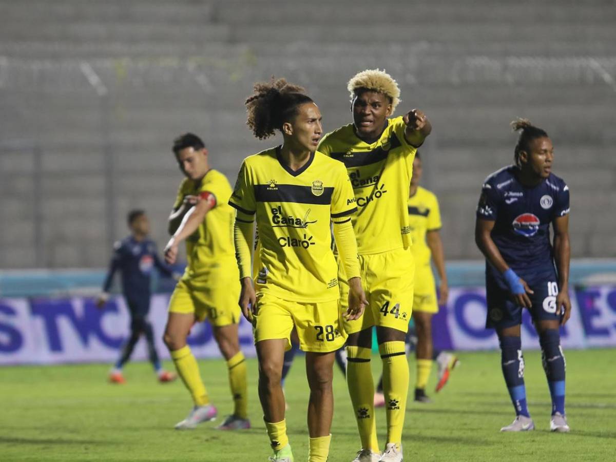 El 'frío' festejo de figura de Motagua, sufrimiento de Real España, susto y enfado