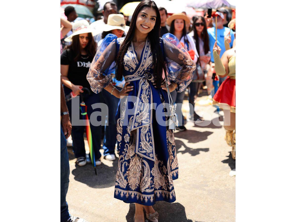 ¿Quién es la bella maestra que acaparó miradas en los desfiles de San Pedro Sula?