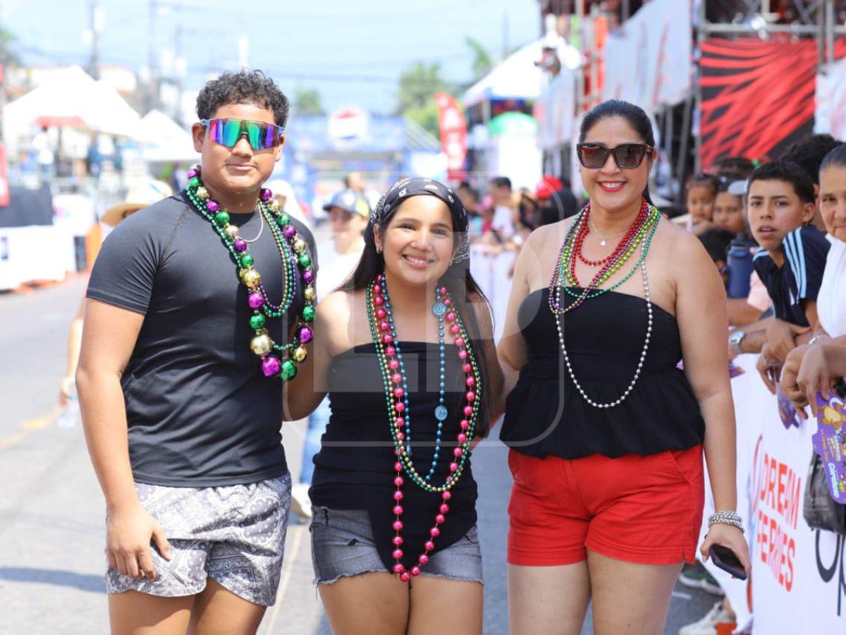Con derroche de color, carrozas y música, La Ceiba celebra el gran cierre de su Feria Isidra