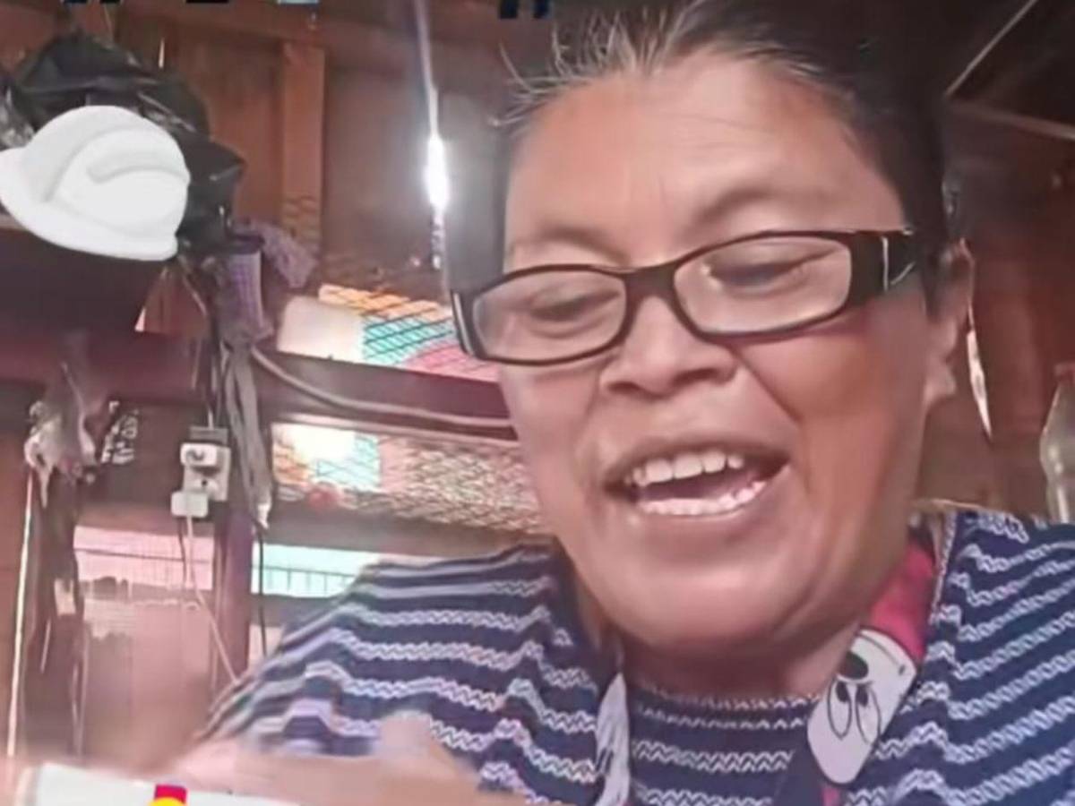 Con su canto “Fuera depresión”, Sonia Juárez conquista TikTok