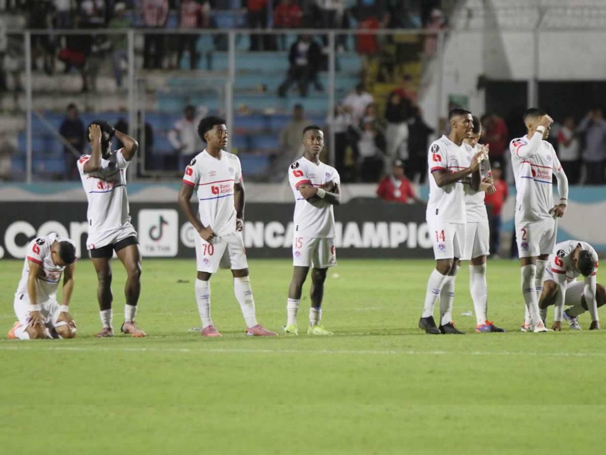 Olimpia llora la dolorosa eliminación, villanos en penales y Alajuelense festeja en el Nacional