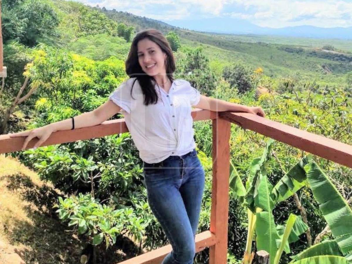 Patricia iba a capacitación en El Salvador; ahora lucha por su vida tras accidente en Copán
