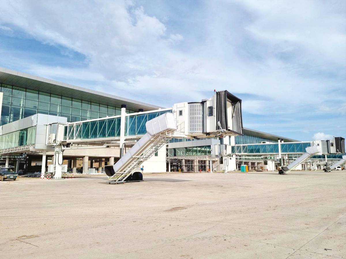 El aeropuerto Toncontín será puente aéreo y terrestre de Palmerola