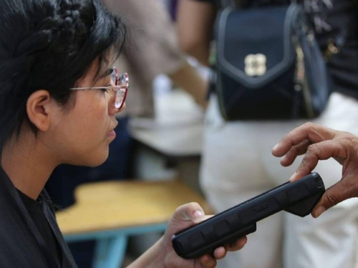 Así votan los capitalinos, a pesar de los retrasos en la apertura de urnas