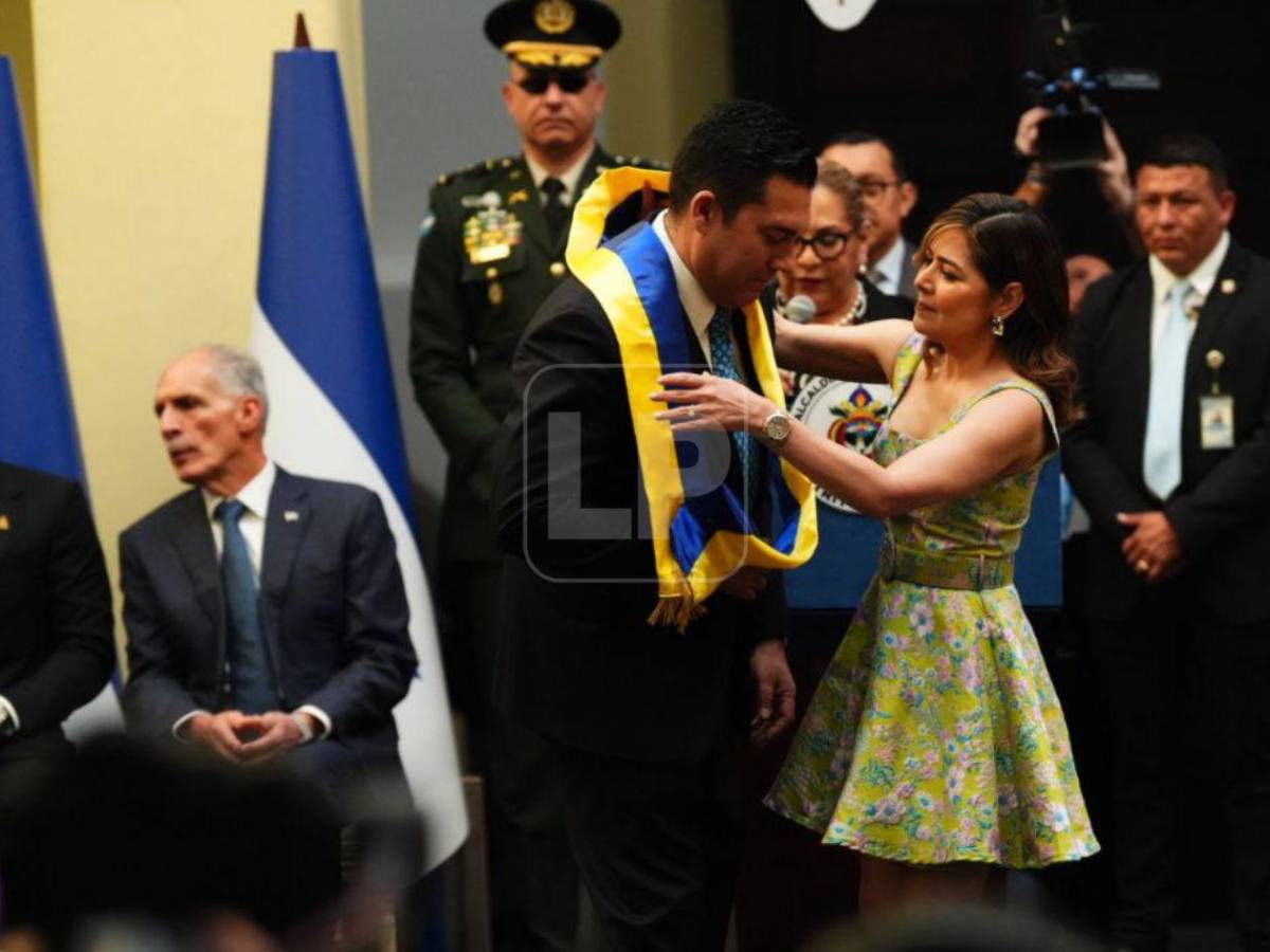 Un beso y dedicatoria: ¿quién es la esposa de Juan Diego Zelaya?