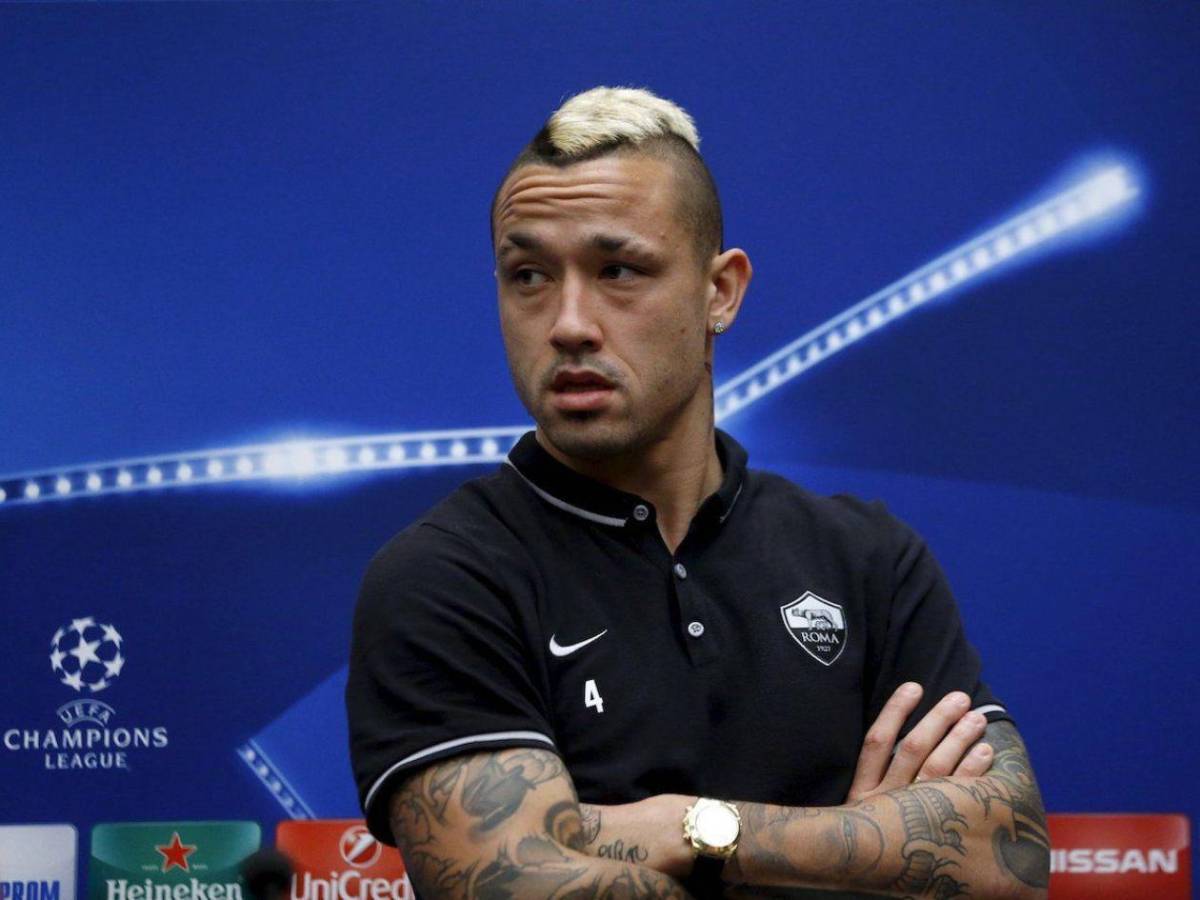 Futbolista confiesa mantener relaciones 500 veces al año y revela su salario