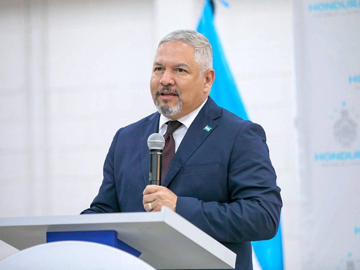 Iroshka Elvir y Enrique Reina desatan discusión por fallida instalación de la Cicih