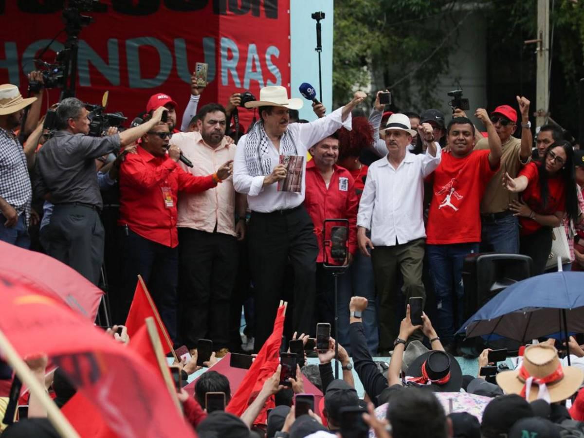 Este viejo loco, enfermo mental: Padre critica libro 'El Golpe 28-J'