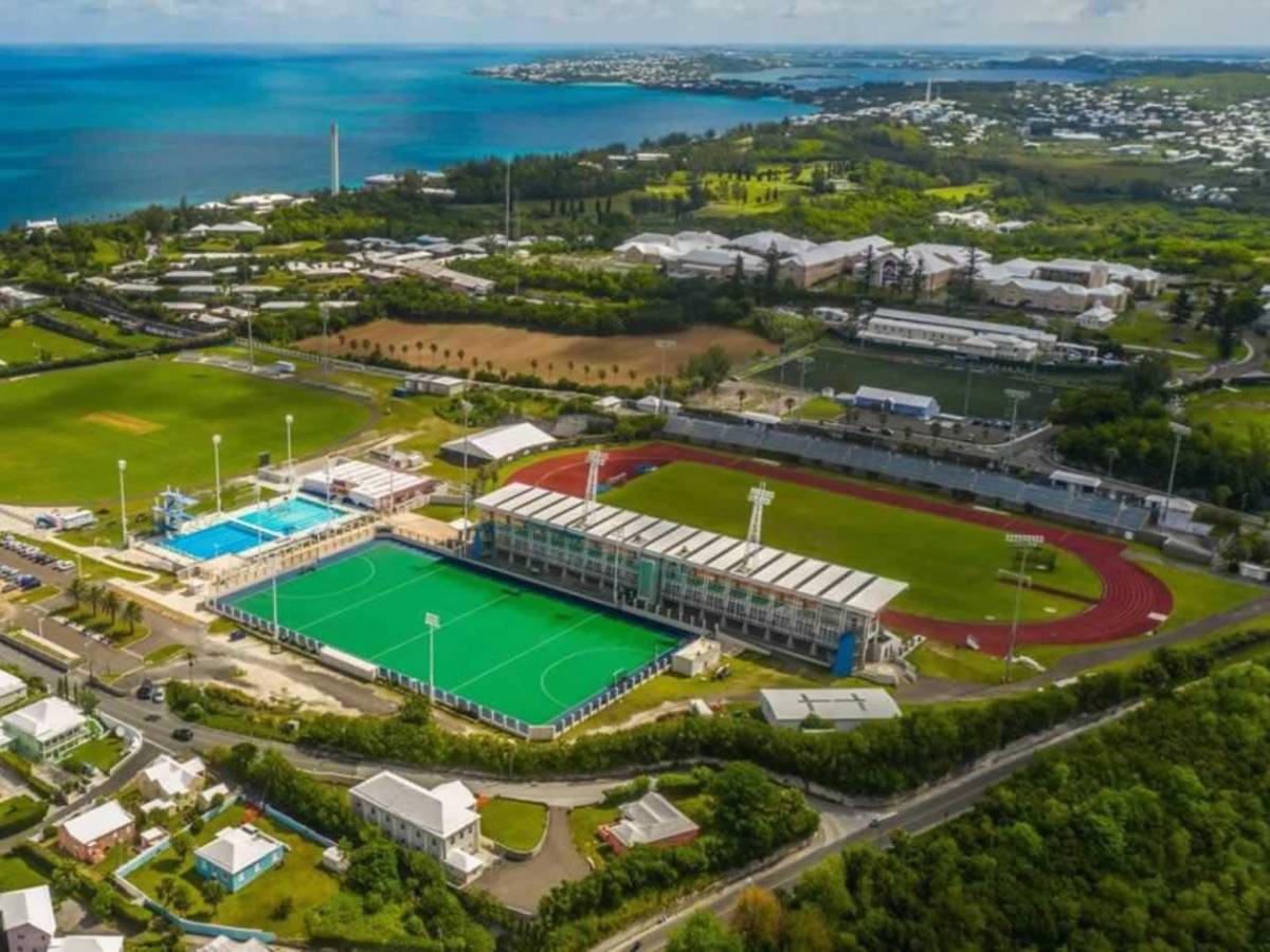 La fea cancha en la que Honduras jugará ante Bermudas por ir a Copa Oro