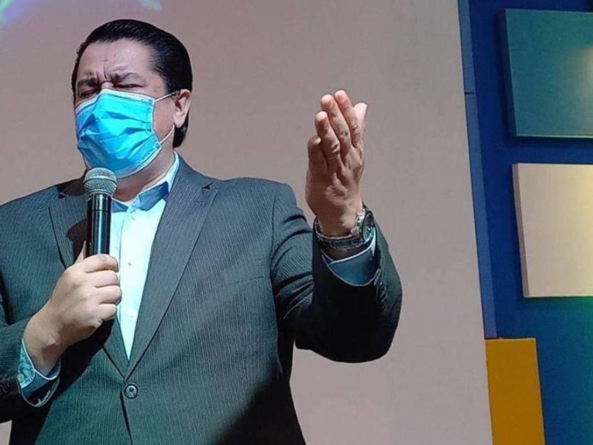 Roy Santos deja mensaje a Mel y profetiza sobre el futuro de Nasralla