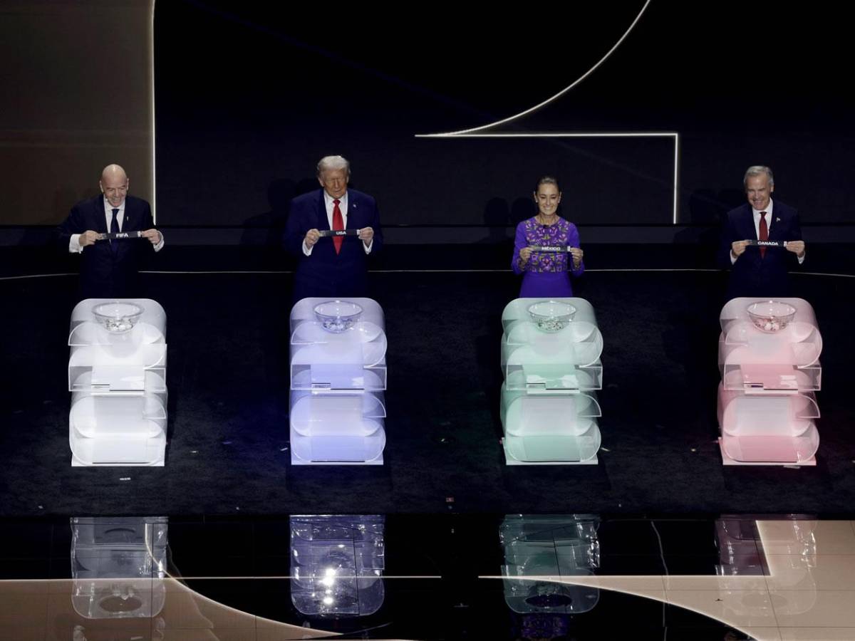 Mundial 2026: Bolas calientes, error del sorteo, DT se durmió y famosa robó miradas