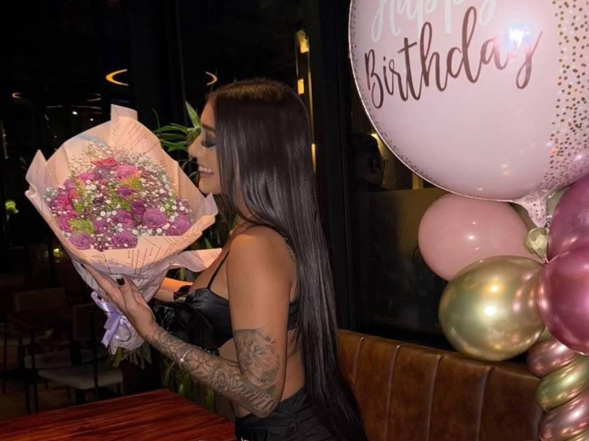 No pueden decirme fea, novia de futbolista de Liga Nacional recibe sorpresa y luego críticas