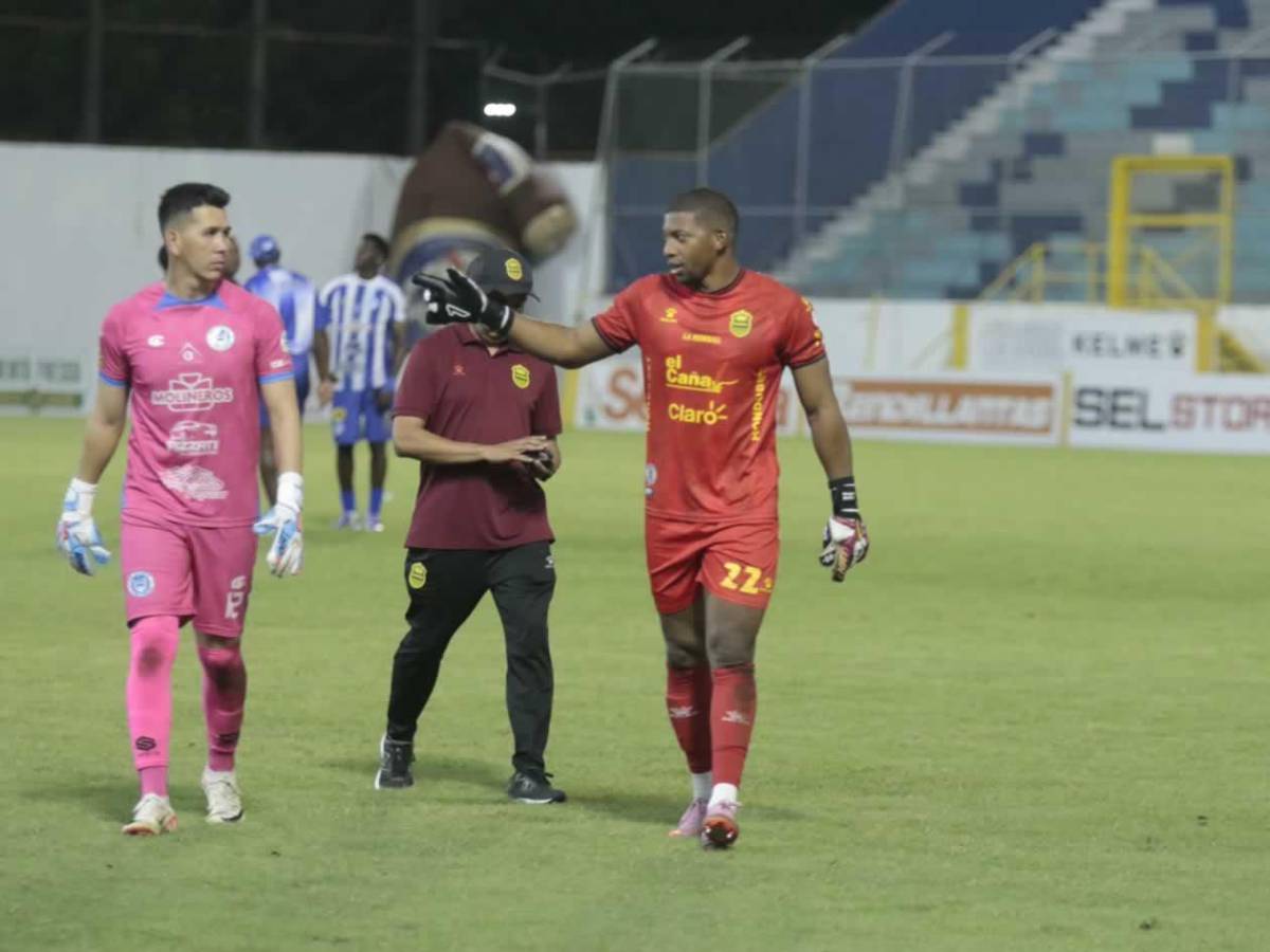 Real España de fiesta, dardo del 'Droopy' a Menjívar y bellas chicas en el Morazán