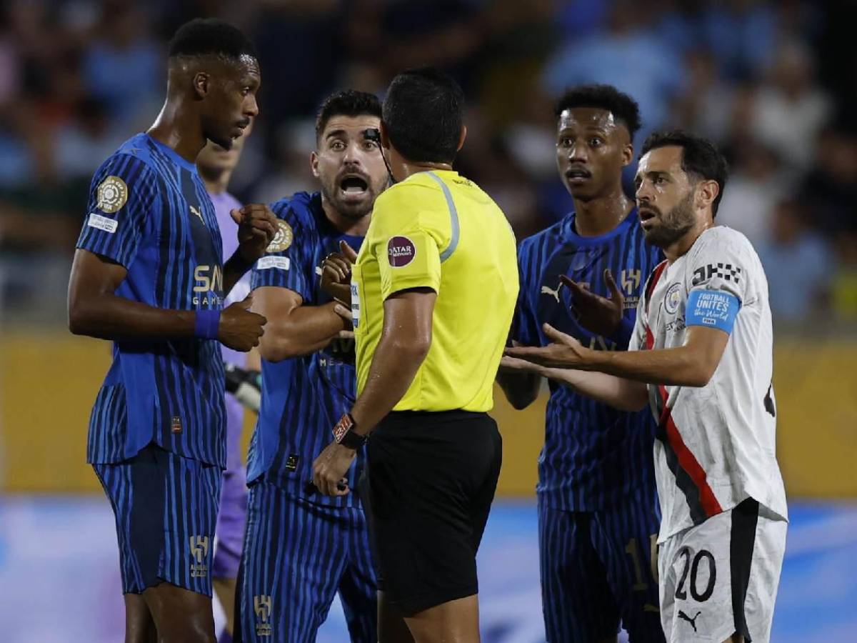 La razón del enfado de Guardiola con el árbitro, dolor del City eliminado y locura