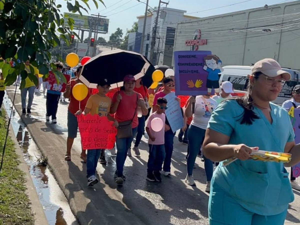 Día del Autismo: caminan juntos por una sociedad que abrace las diferencias