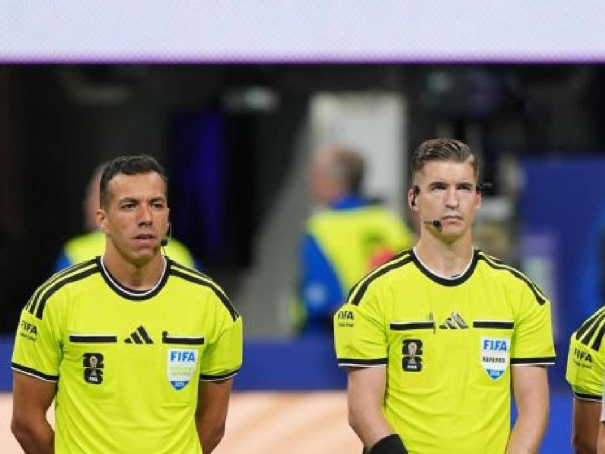 FIFA toma decisión con árbitro del polémico Argentina-Egipto en el Mundial