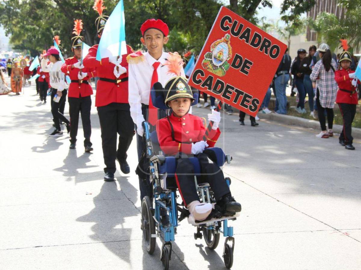 Tegucigalpa: las imágenes más destacadas que dejaron los desfiles de este sábado