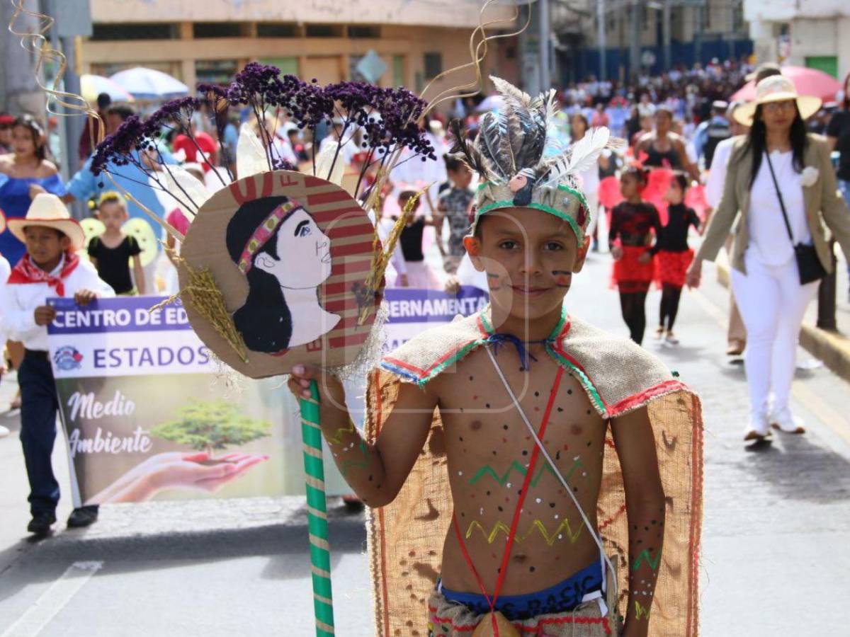 Tegucigalpa: las imágenes más destacadas que dejaron los desfiles de este sábado