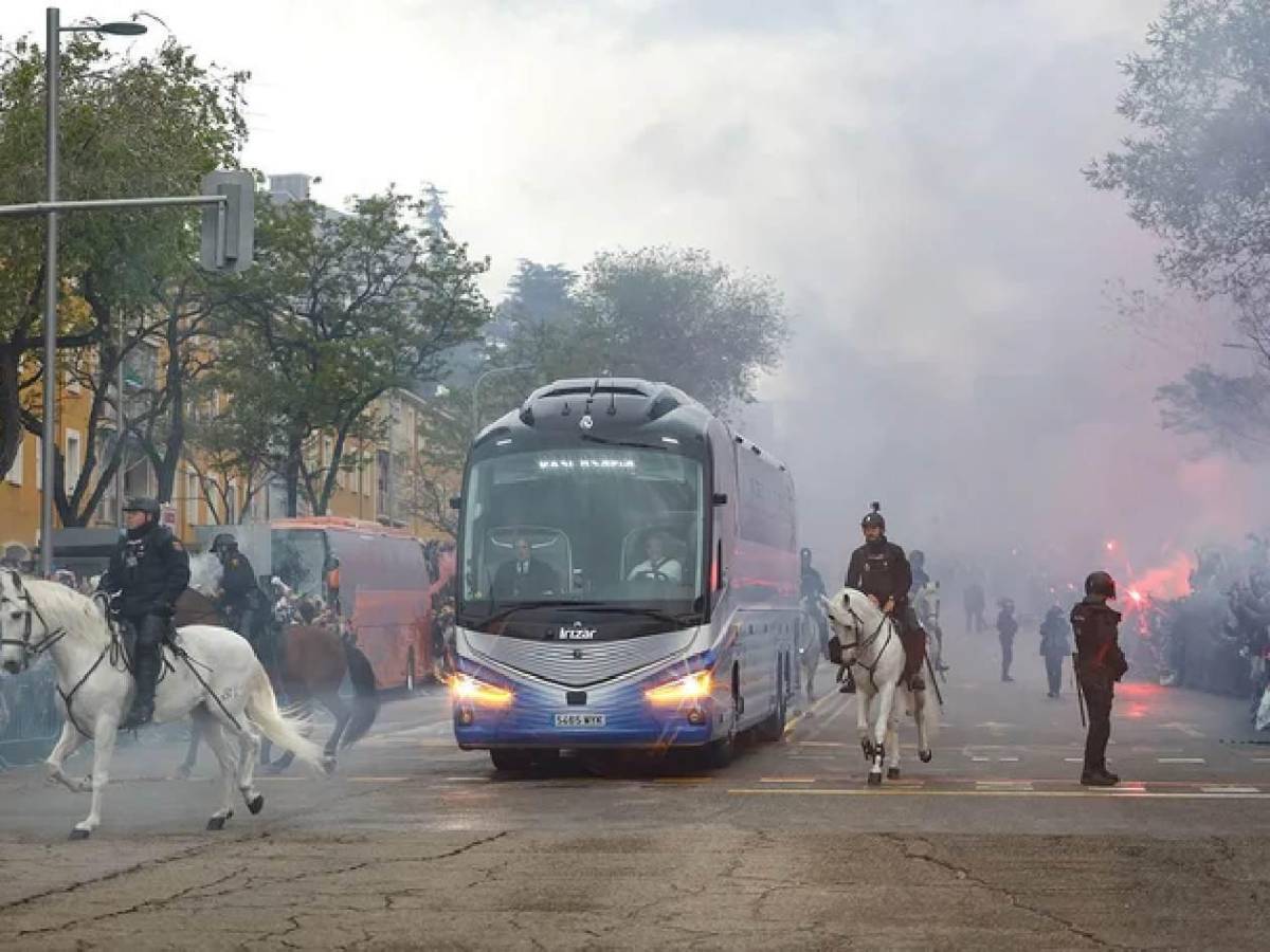 Creen en la remontada: el impresionante recibimiento al Real Madrid a su llegada al Bernabéu