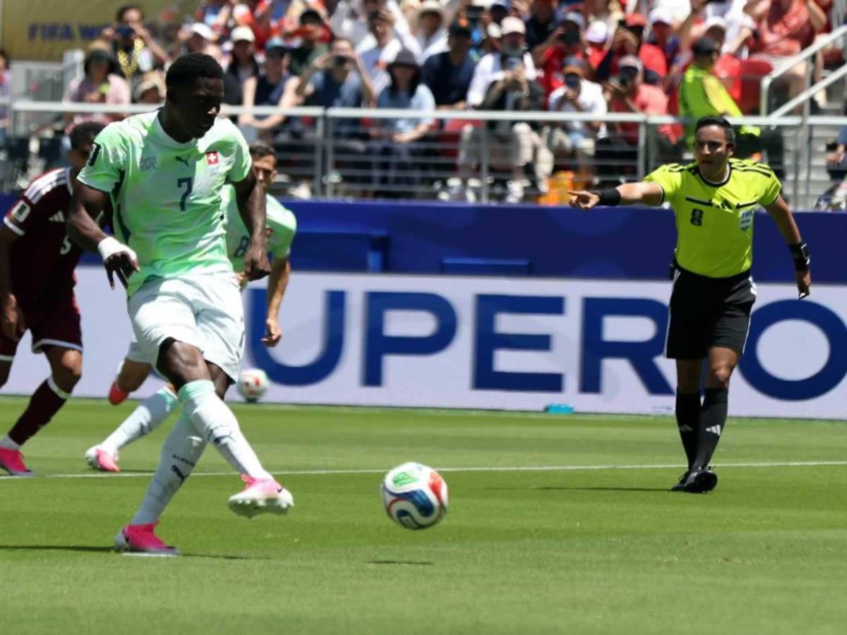 Saíd Martínez hace historia en Mundial: polémica, indignación y agónico gol de Qatar vs Suiza