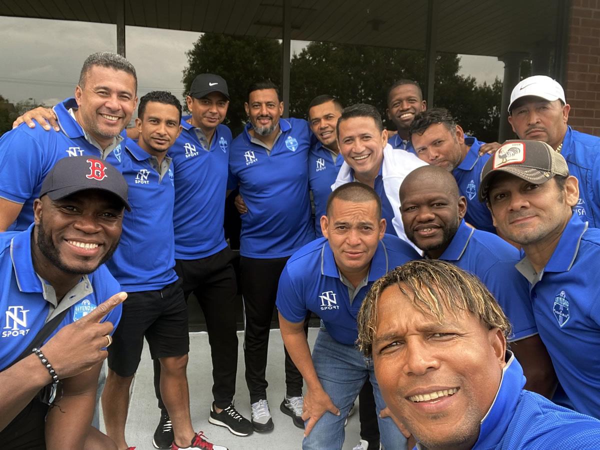 Carlos Pavón junto a otras leyendas hondureñas en Atlanta para un partido con exfutbolista del América de México.