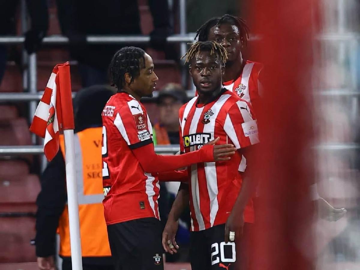 El peor equipo de la Premier desciende a falta de siete fechas; toman decisión