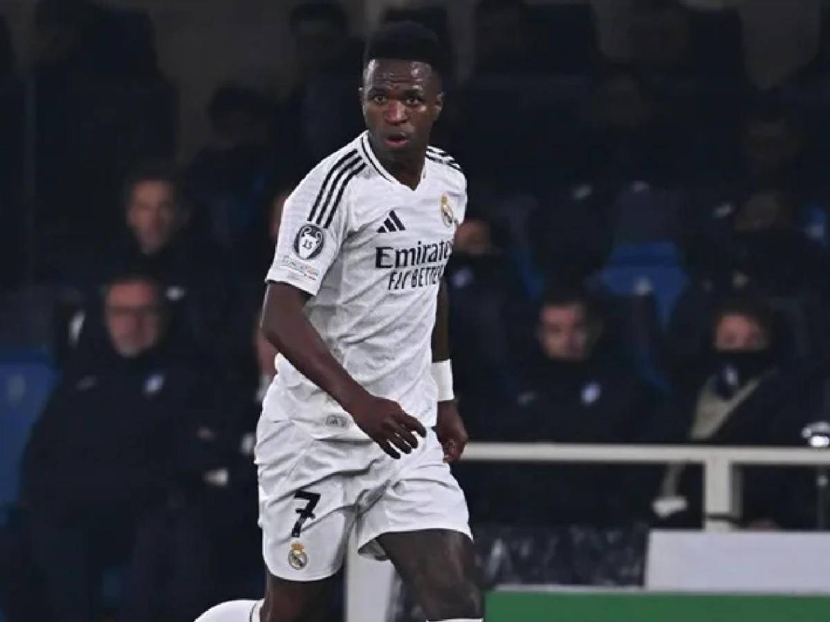 Real Madrid anuncia salida, reunión con Vinicius y Vozinha firma con nuevo club