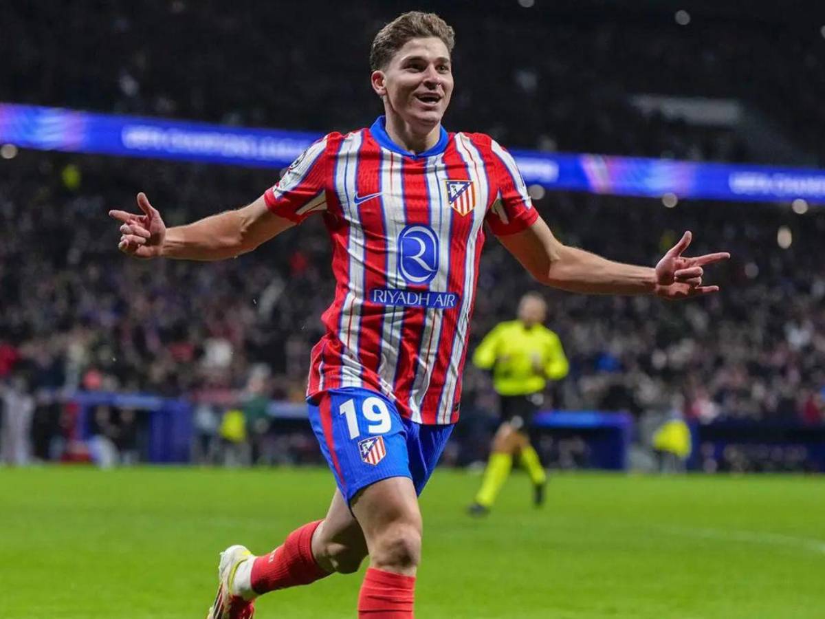 Atlético se harta y es letal: la burla al Barcelona por fichaje de Julián Álvarez