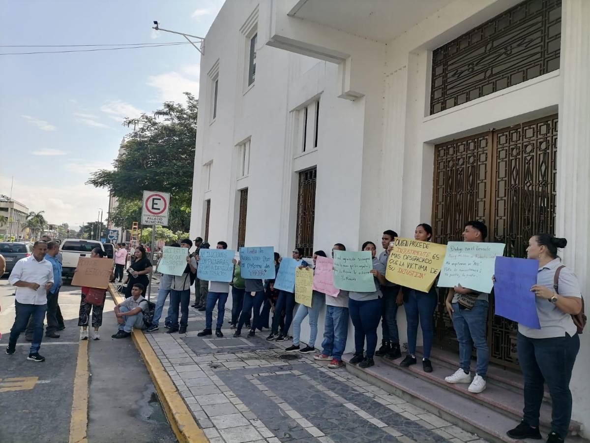 Alcaldía cierra jornadas nocturnas en institutos técnicos municipales