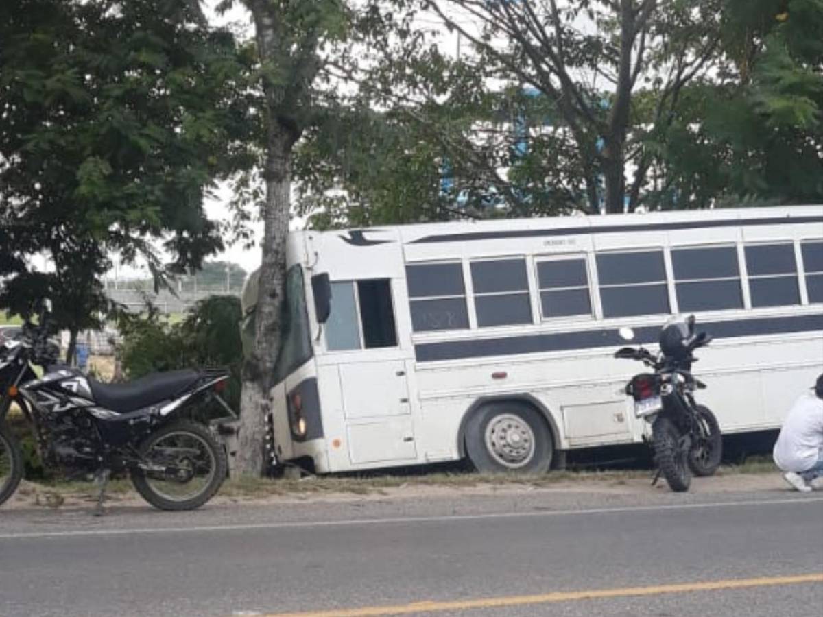 Muere hombre atropellado por un bus en Pajuiles, Atlántida