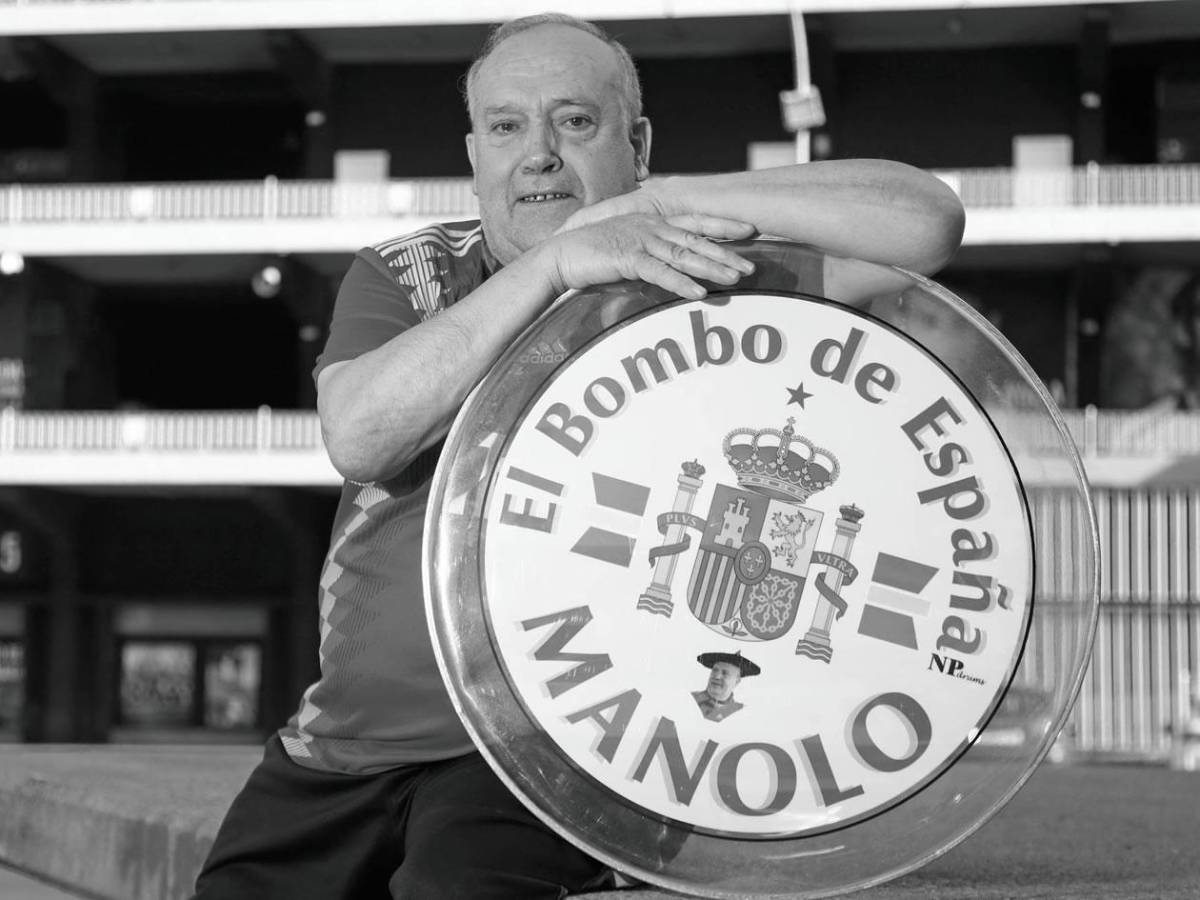 Muere Manolo 'El del Bombo', el hincha más fiel de España: 10 Mundiales