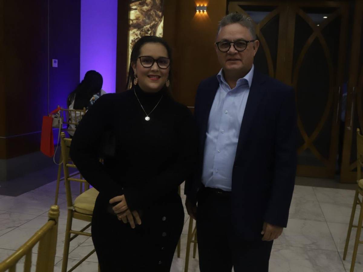 COMENAC 2025 rinde homenaje al Dr. Feizal Selman-Housein