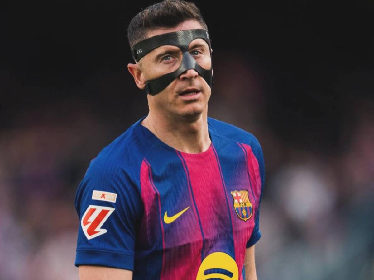 Lewandowski se reúne con otro gigante: Podría irse del Barcelona y el club tiene su reemplazo