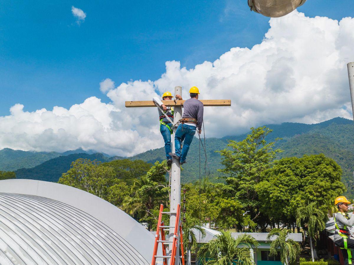 Centros técnicos municipales graduarán 3,600 jóvenes