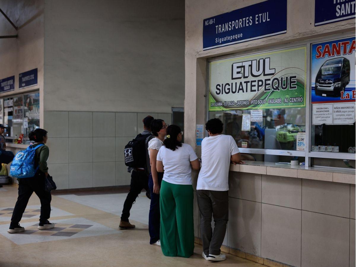 Menor concurrencia marca el retorno de viajeros en la Gran Central de Buses