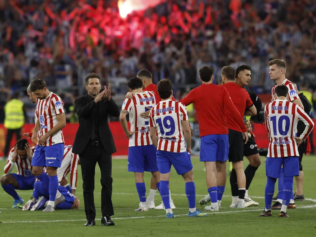 Simeone hundido, Griezmann con triste final y 'madridista' festeja la Copa del Rey