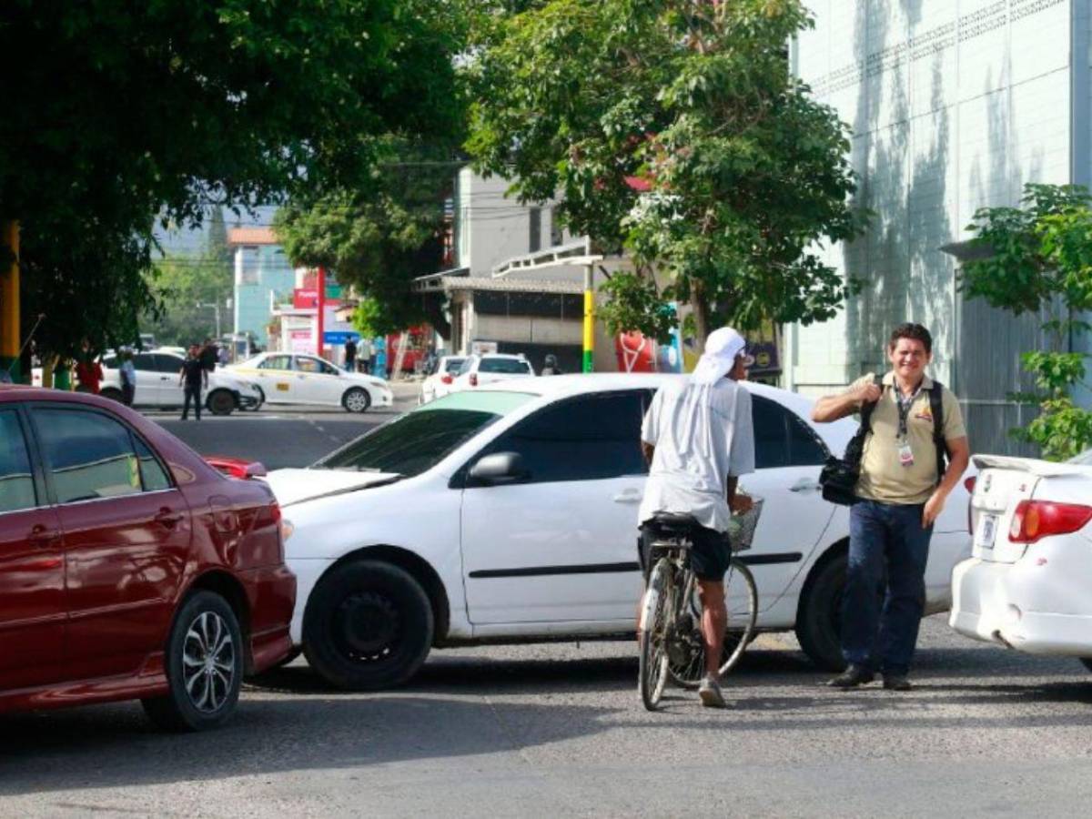 Taxistas cierran otra vez El Progreso; alcalde Alexander López convoca a reunión