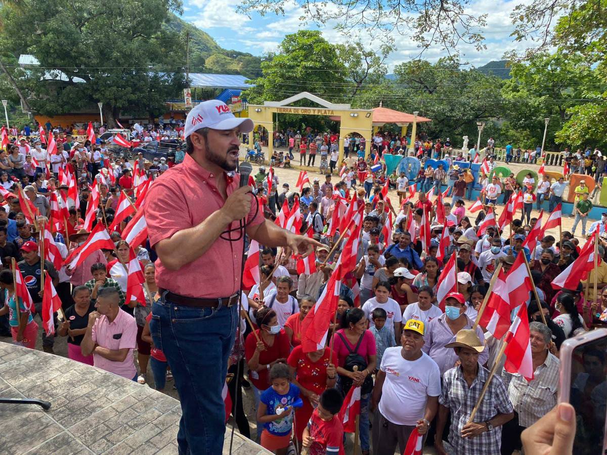 ¿Alianza? Captan a Yuri Sabas en reunión con jefe de bancada de Libre y revela lo que abordó