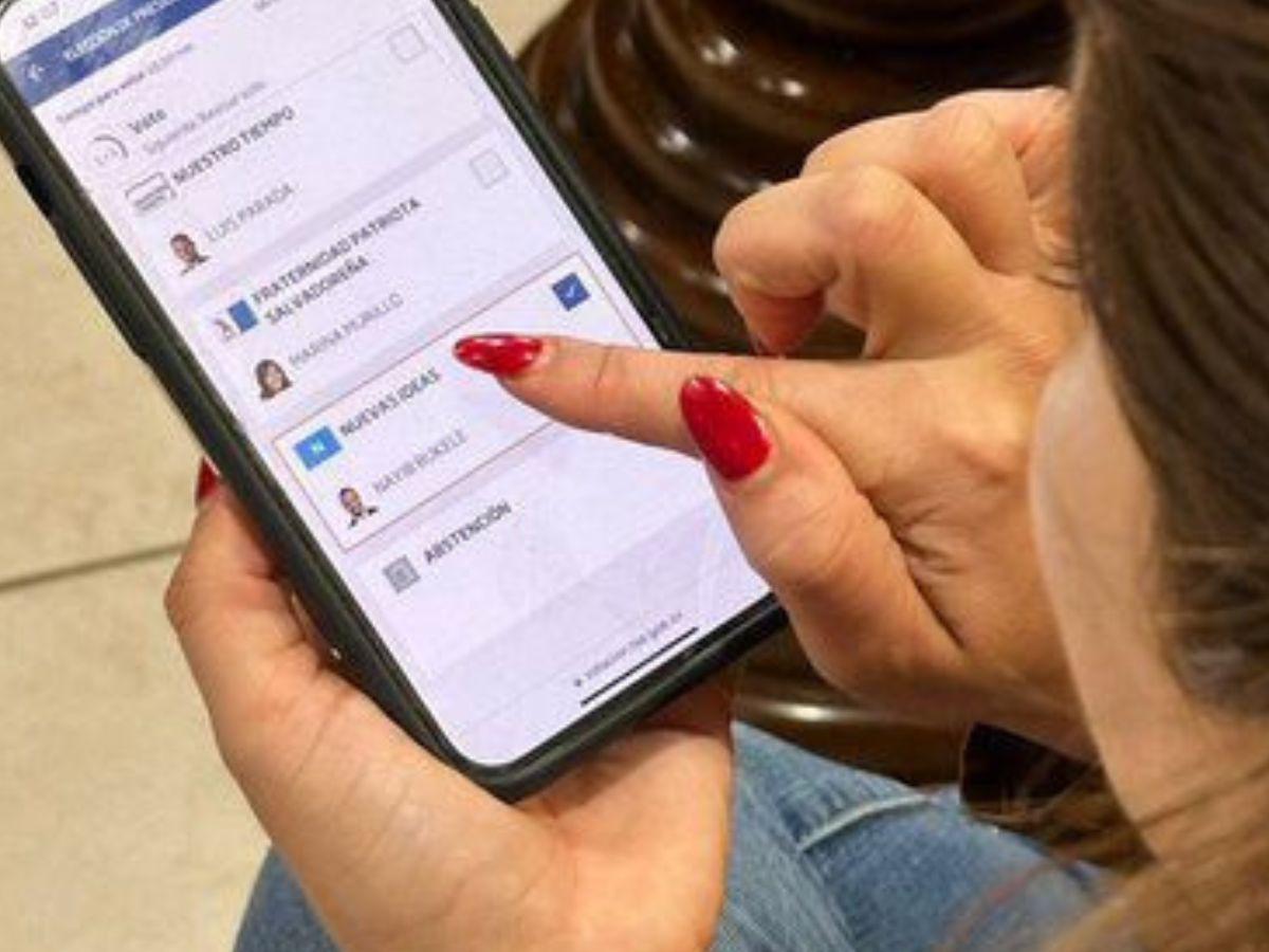 Salvadoreños en el extranjero ya comenzaron a votar en elecciones