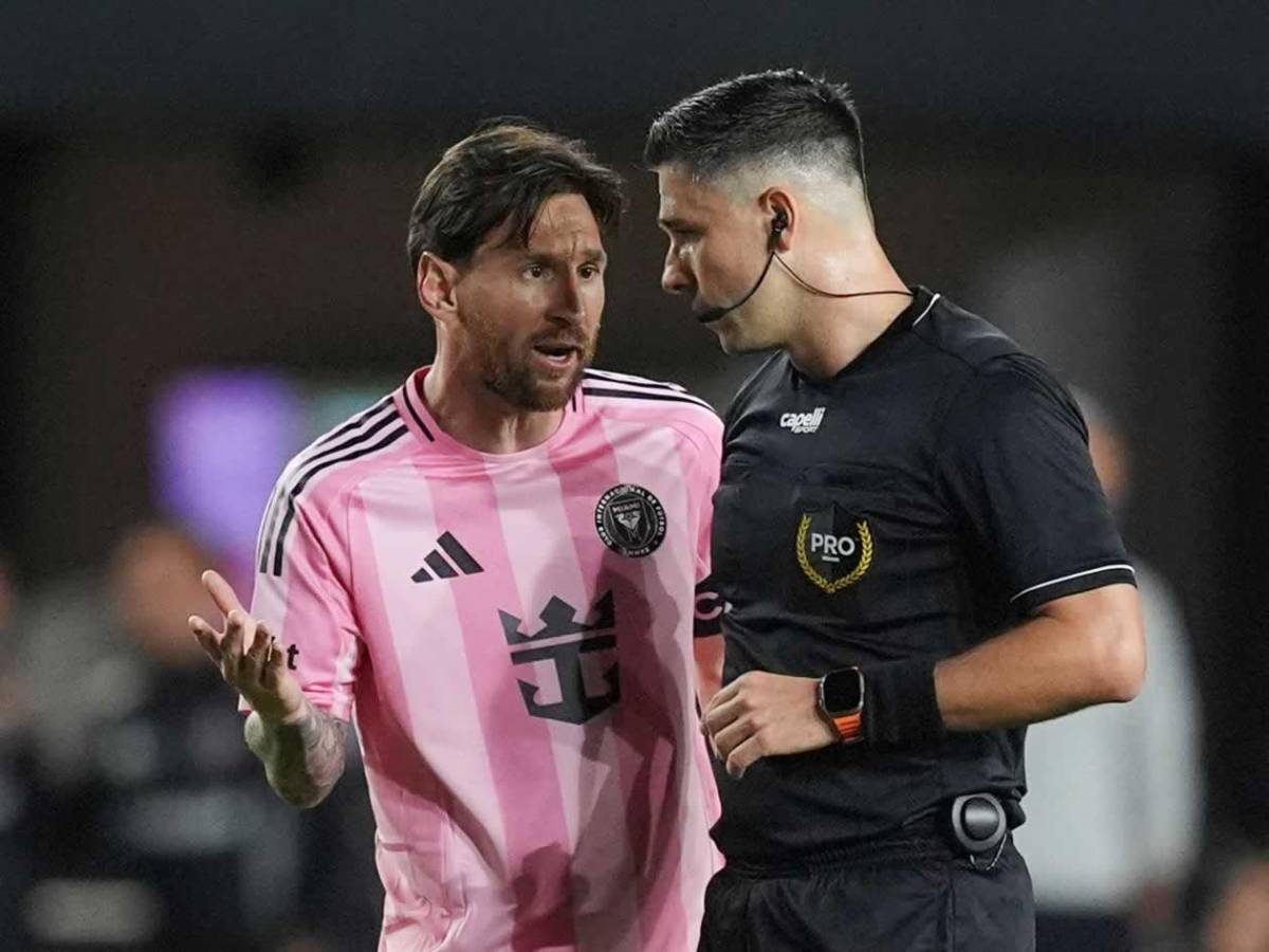 Brutal bronca de Messi al árbitro, lo insultó y festejo a lo Cristiano