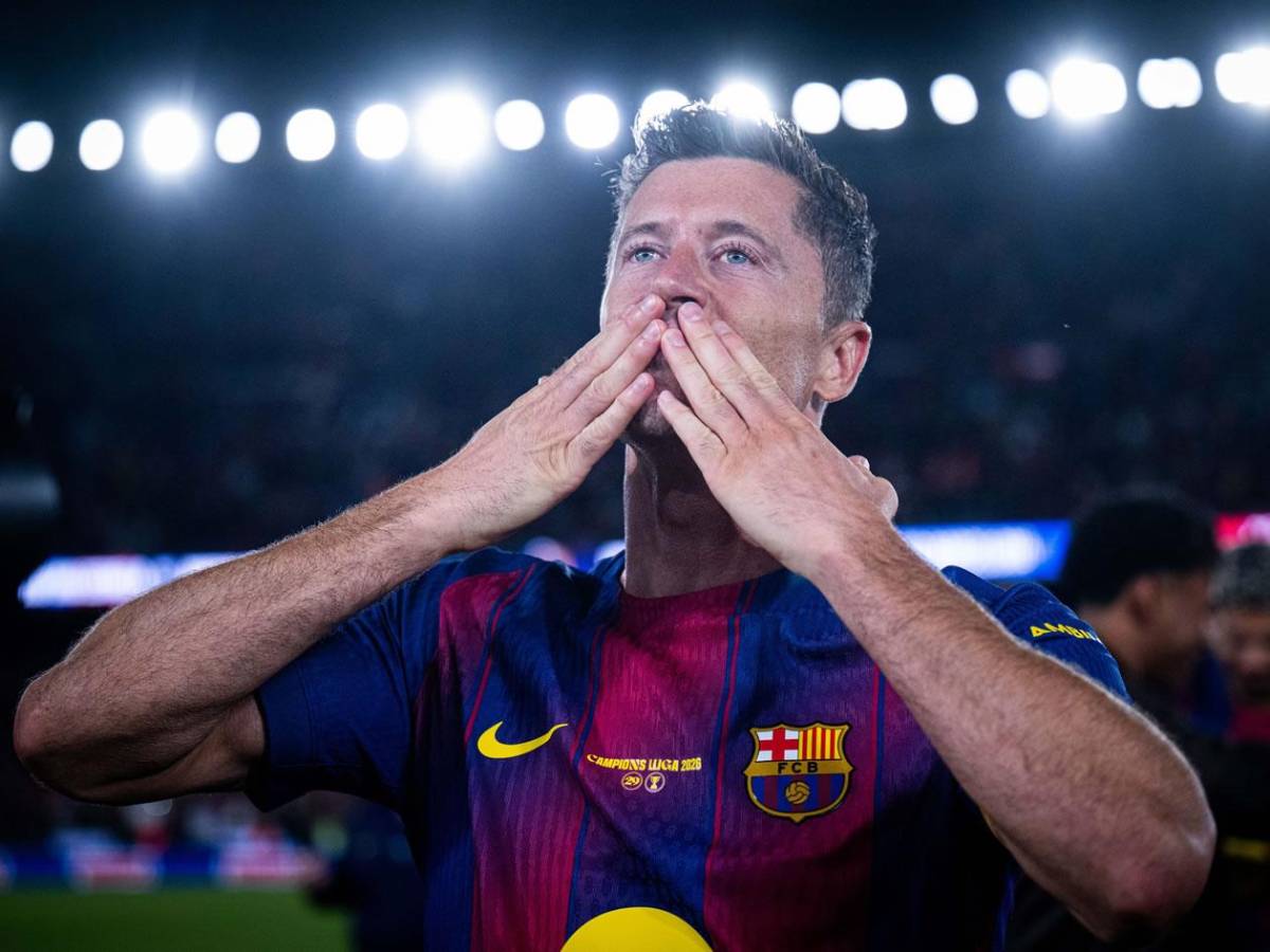 Lewandowski, adiós llorando al Camp Nou, emotiva imagen de su mujer y el MVP del Barcelona