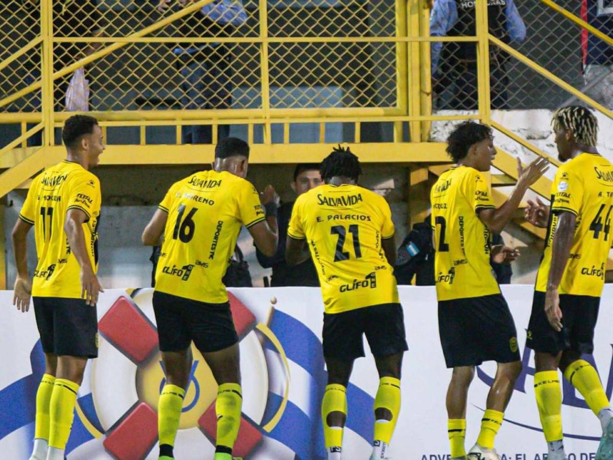 Bailes, locura del Real España, Pavón sorprendió, ¿qué pasó con Tilguath?