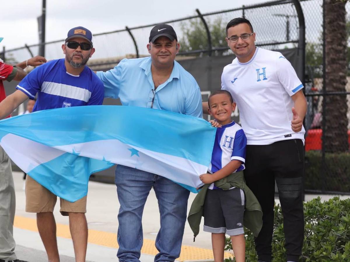 Carne asada y buen ambiente: Furor por Honduras vs Guatemala en Miami
