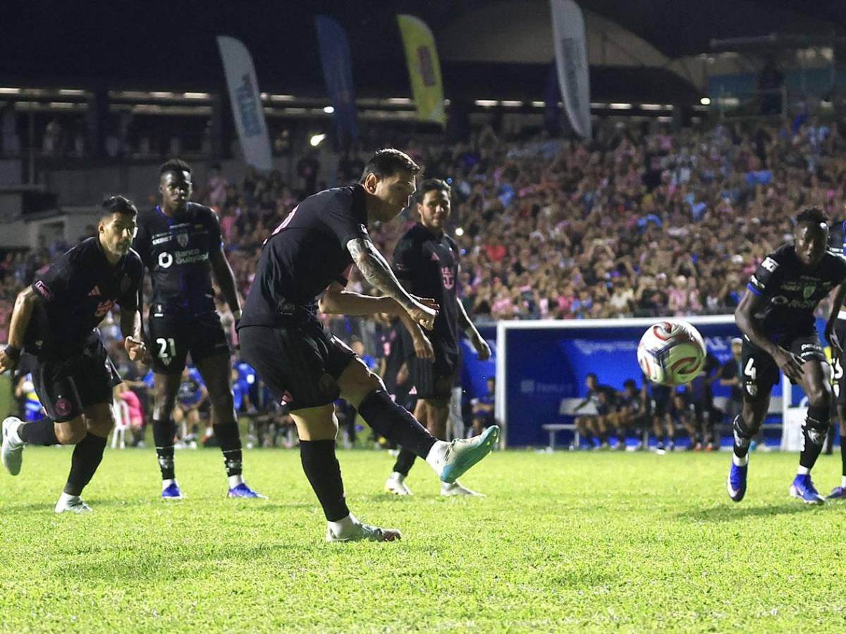 Messi causa locura en Puerto Rico y terrible caída: lo tiraron al suelo y vive insólito momento