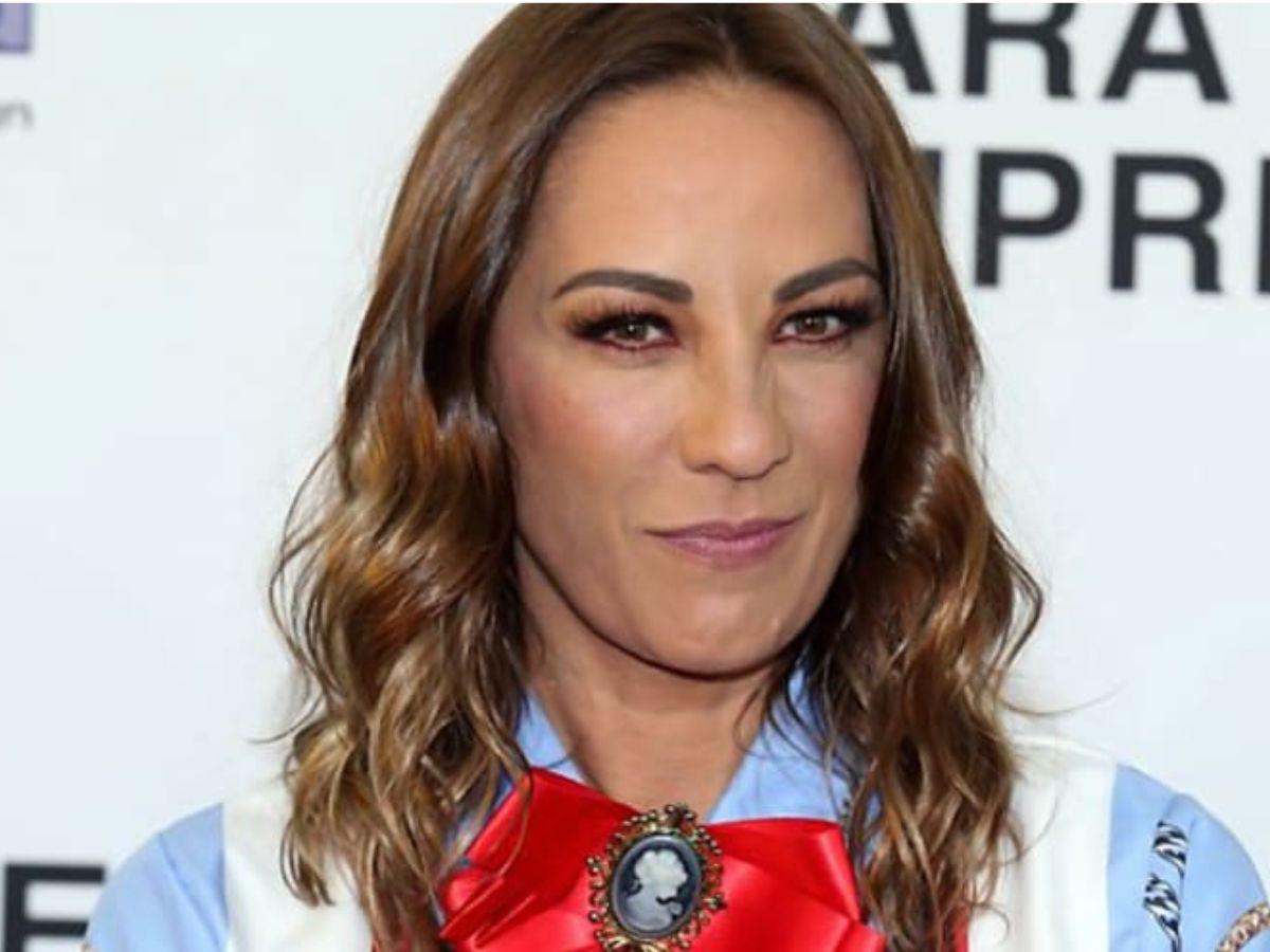 Consuelo Duval confiesa que no soporta ver a su hija perrear