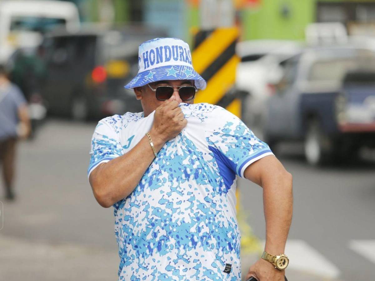 Infiltrados para el Honduras-Nicaragua, la Copa y reconocido DT presente