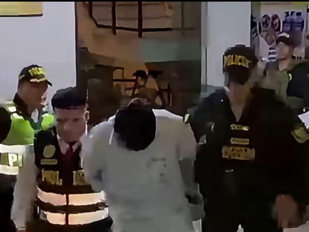 Joven mata a puñaladas a abuelo tras descubrir que era el amante de su esposa