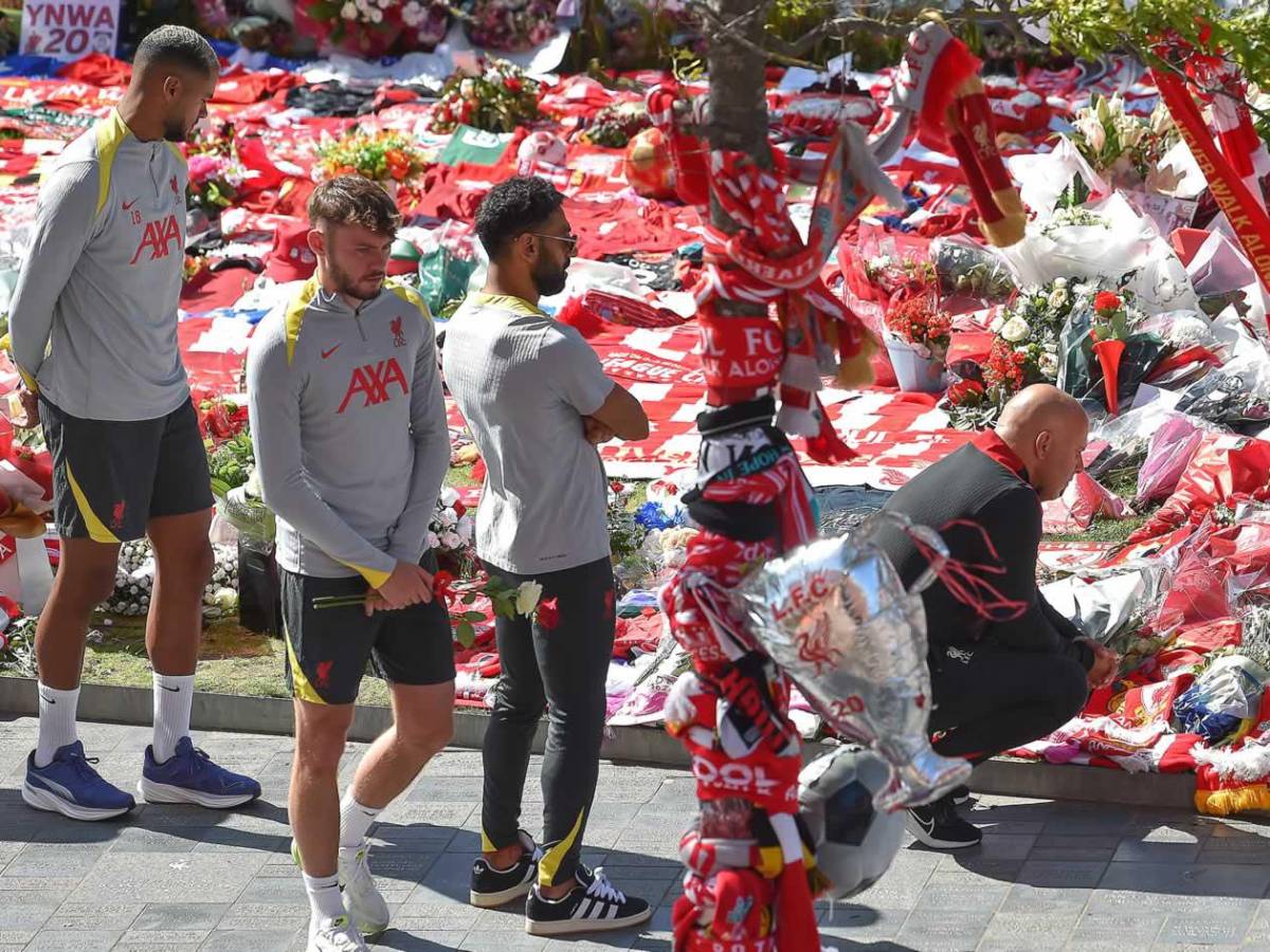 Esposa de Diogo Jota reaparece en emotivo homenaje en Liverpool: las desgarradoras imágenes