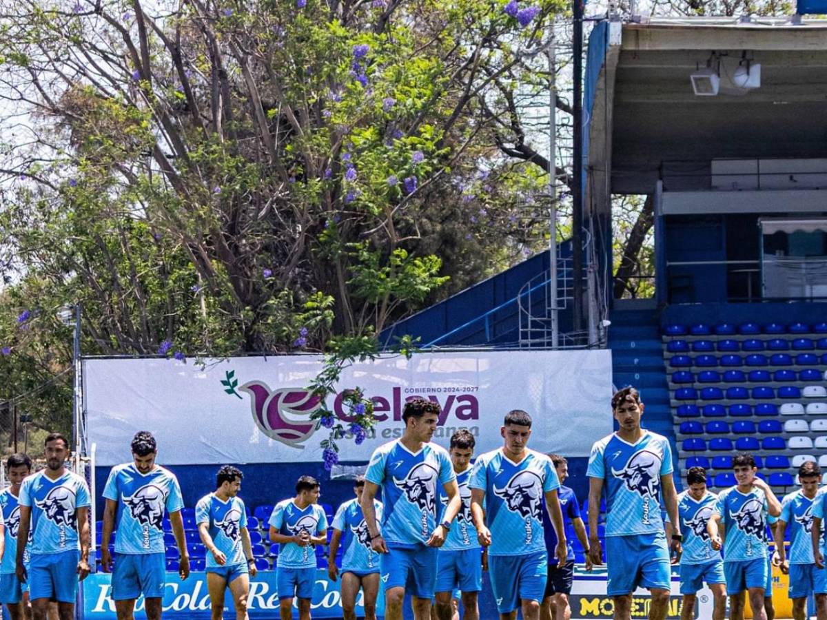Futbolistas metieron mujeres a la concentración y todo termina en golpes