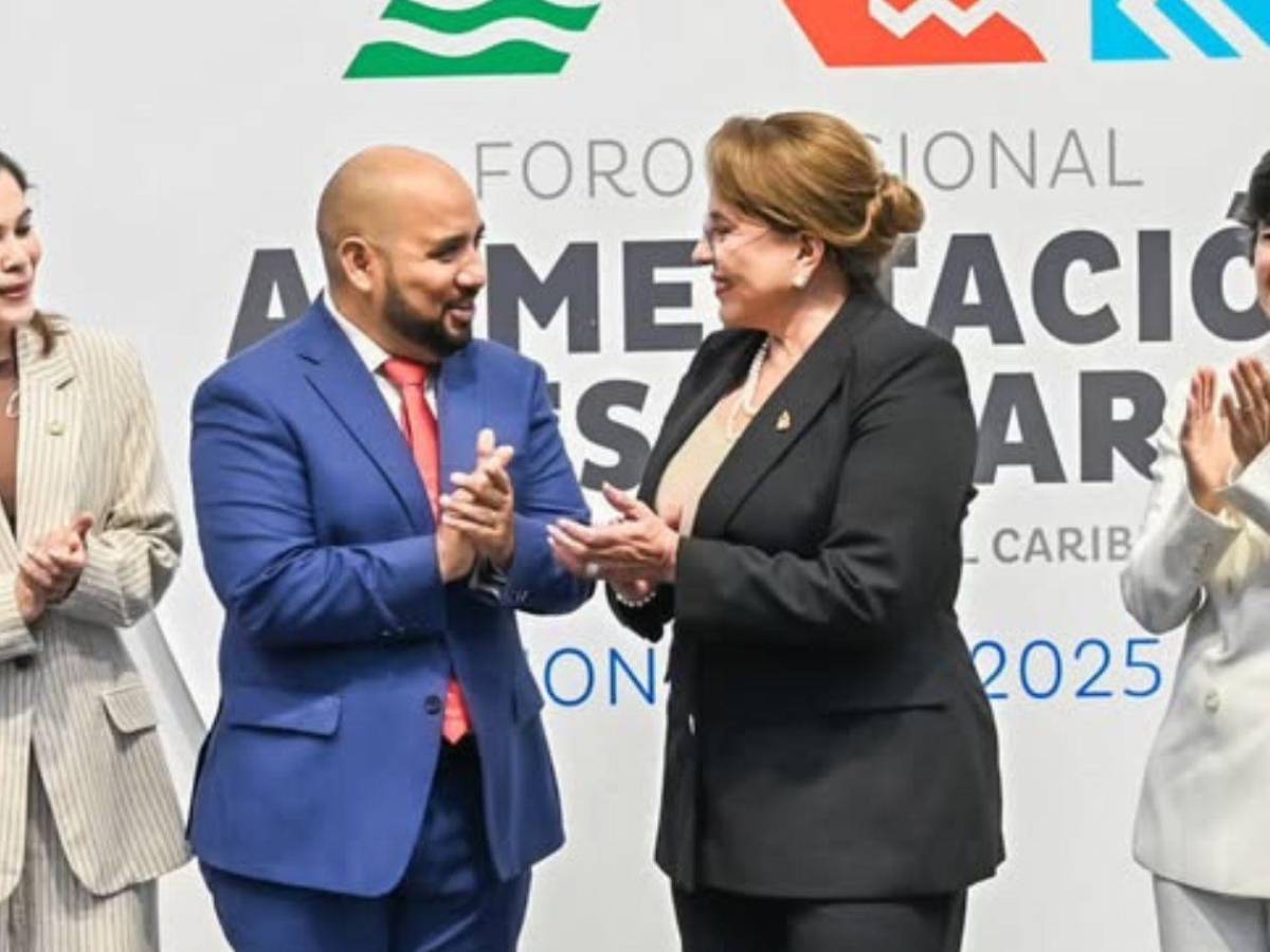 ¿Se unirá Daniel Esponda al Partido Liberal? Esto respondió el exministro